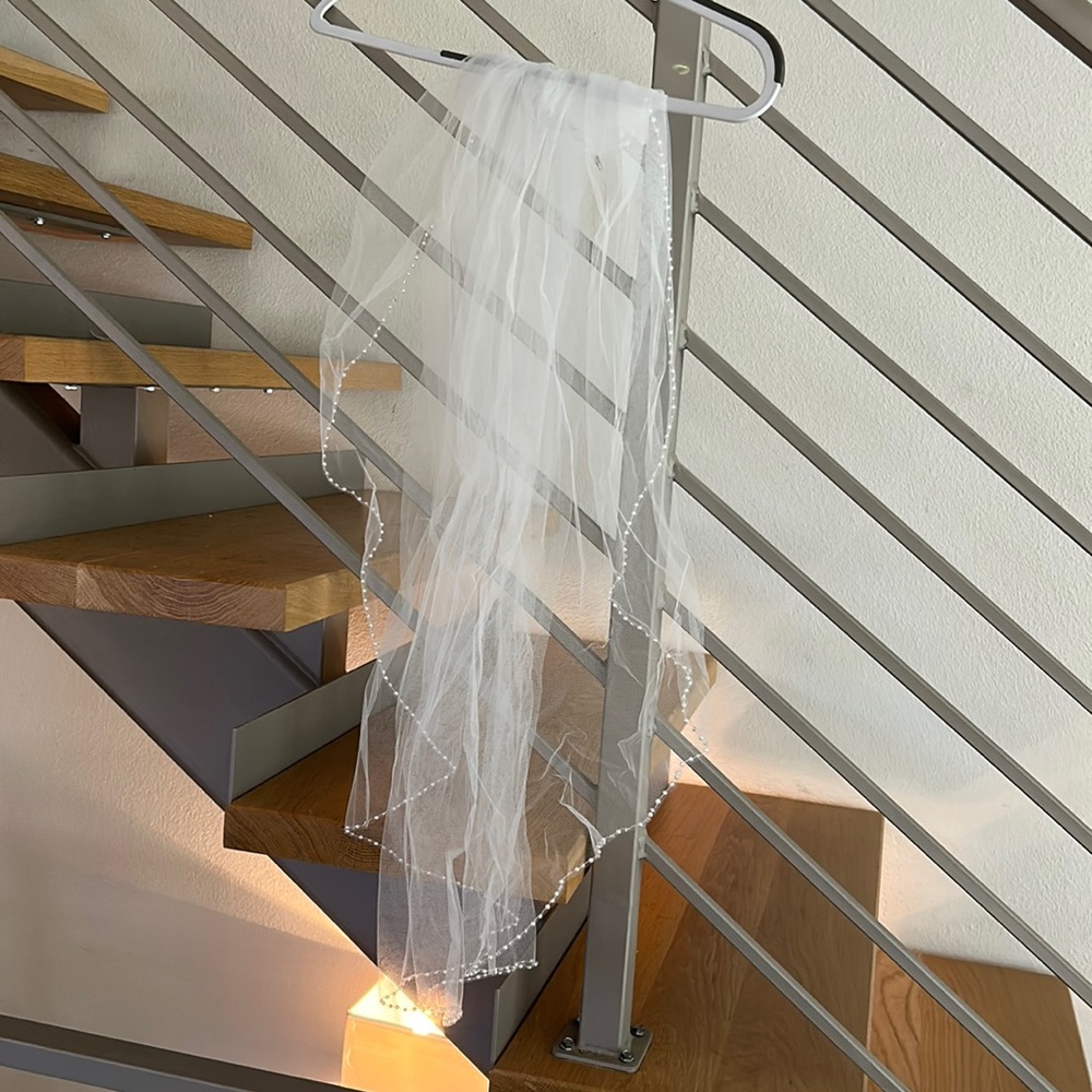 Dareth colburn bridal veil